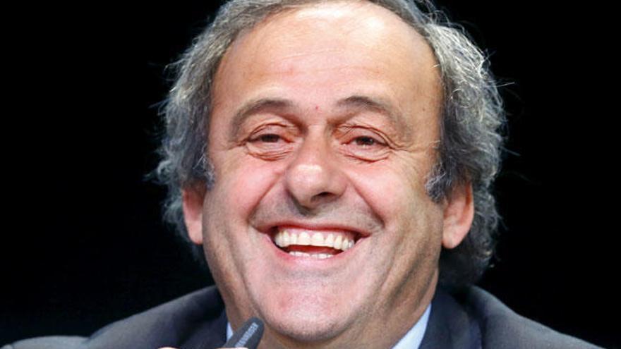 Platini será candidato a la presidencia de la FIFA