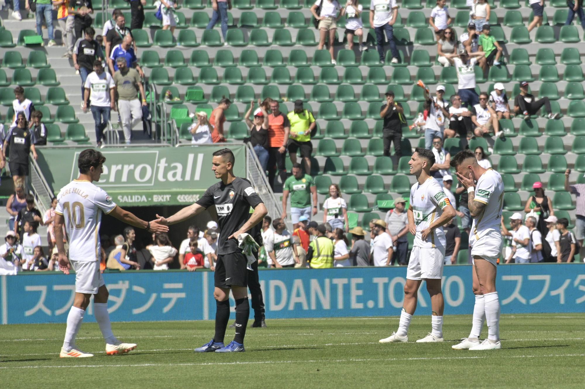 El Elche pone la alfombra al Valencia (0-2)