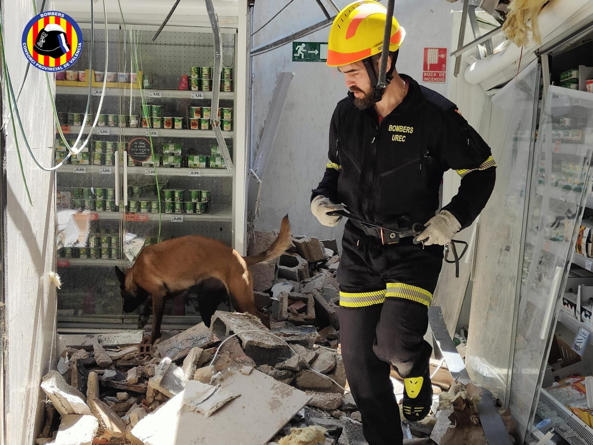 Cede parte del tejado de un supermercado de Gandia