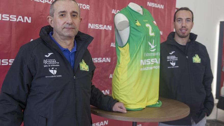 Ángel Fernández llega al Nissan Al-Qázeres sin exigir refuerzos