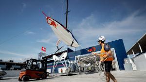 Así es la base del Alinghi en Barcelona