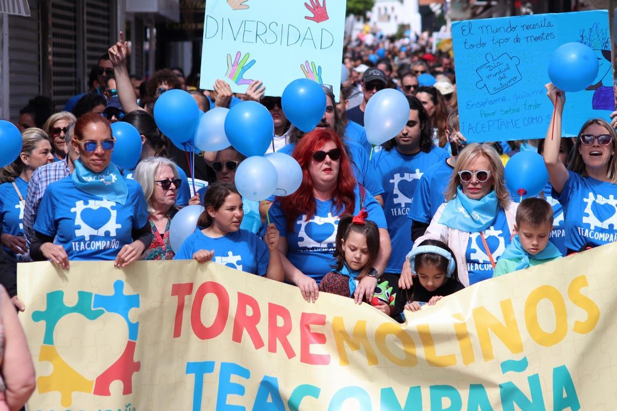 Partcipantes de la segunda edición de Torremolinos TEAcompaña por el autismo.