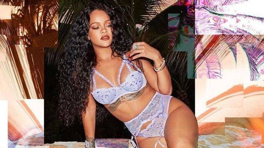 Rihanna, con uno de los modelos de lencería de su firma.