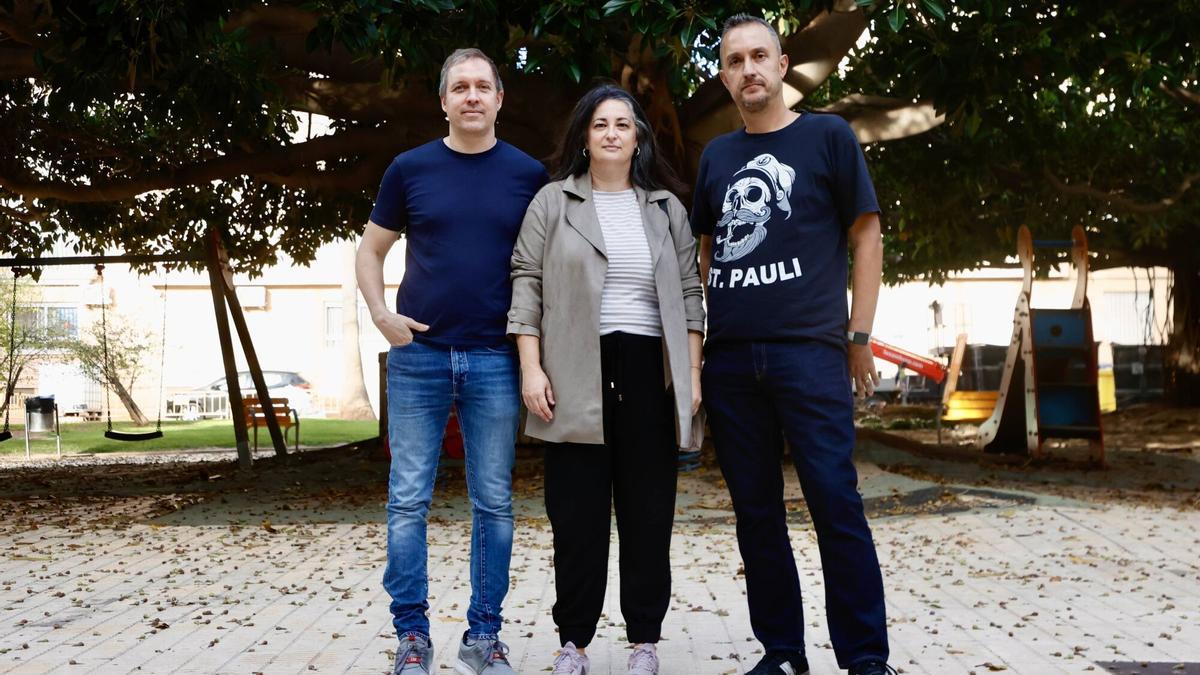 Samuel Declerck, Amparo López y Ralf Wandschneider, trabajadores del servicio de emergencias del 112 de la Generalitat.