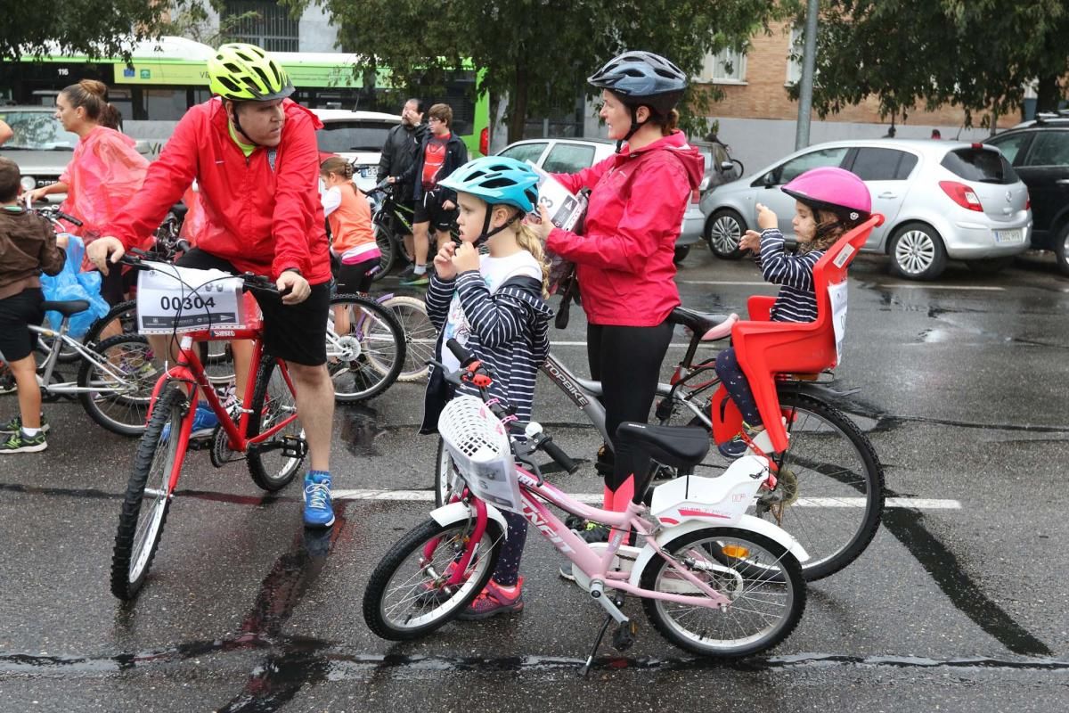 La Fiesta de la Bicicleta desafía a la lluvia