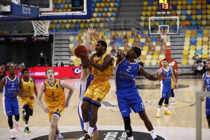 Partido de Eurocup entre el Granca y el Morna Bar