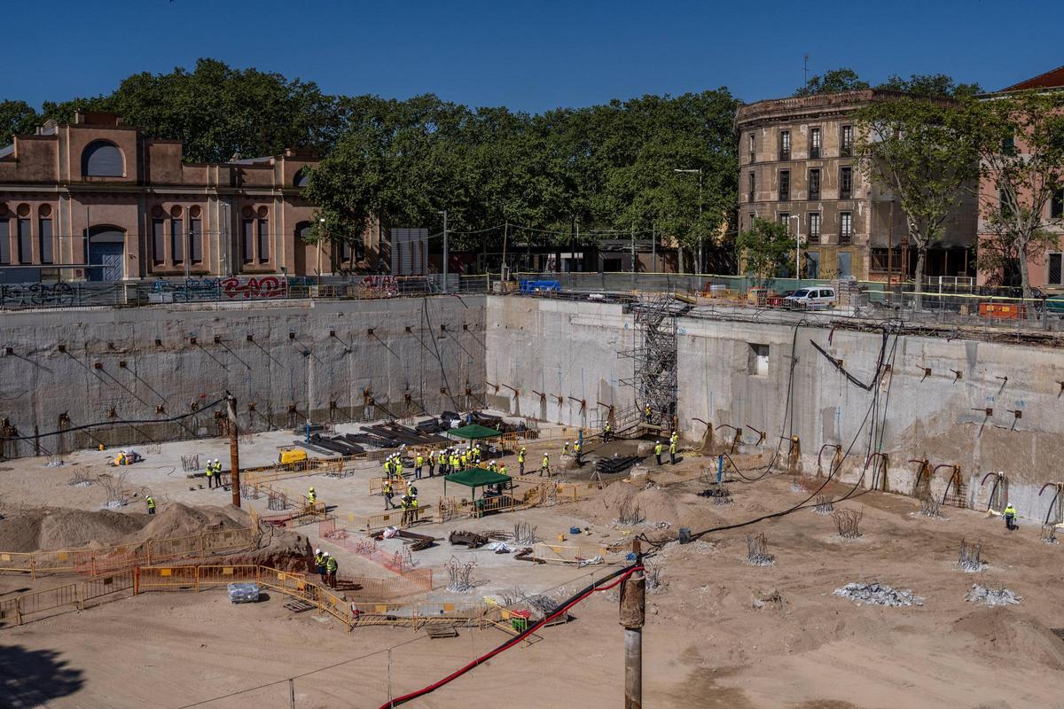 Un barco del siglo XV emerge entre las obras de la Ciutadella del Coneixement en Barcelona