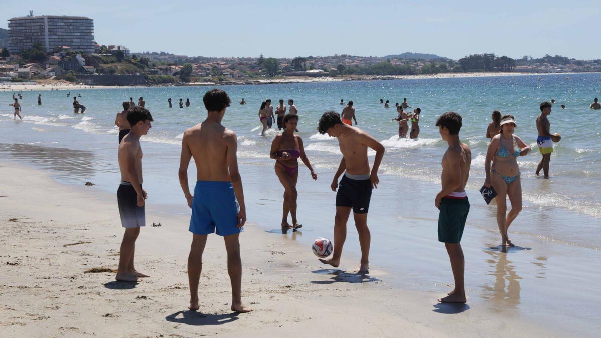 Los termómetros en Vigo no bajaron de los 20 ºC durante la madrugada.