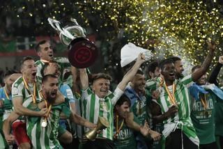 El Betis, en los penaltis, alcanza otra vez la gloria de la Copa a costa del Valencia