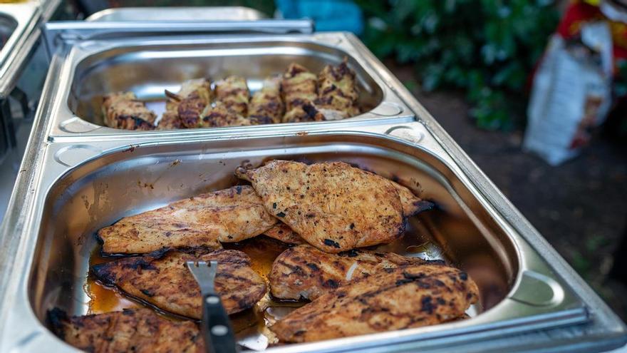 El restaurante escondido en la A-2 entre Zaragoza y Barcelona: carne a la parrilla ilimitada por menos de 10 euros