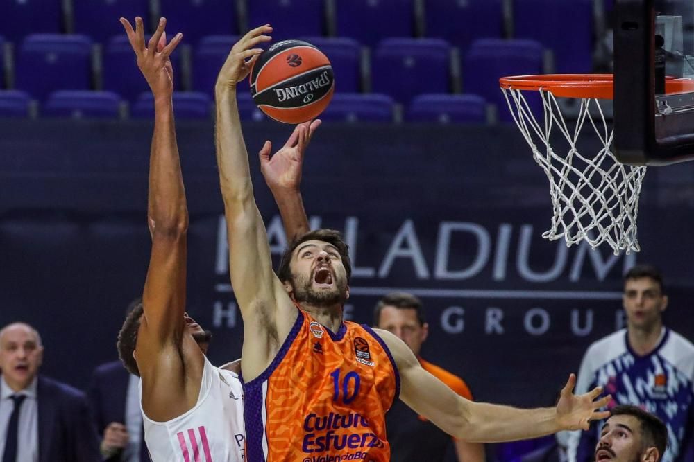 Euroliga: Real Madrid - Valencia Basket, en imágenes