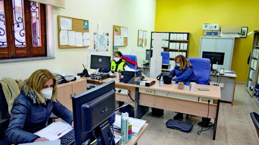 La Policia Local d’Alzira, camí del 150 aniversari | JAIME ANDRÉS/FRANCISCO GARCÍA