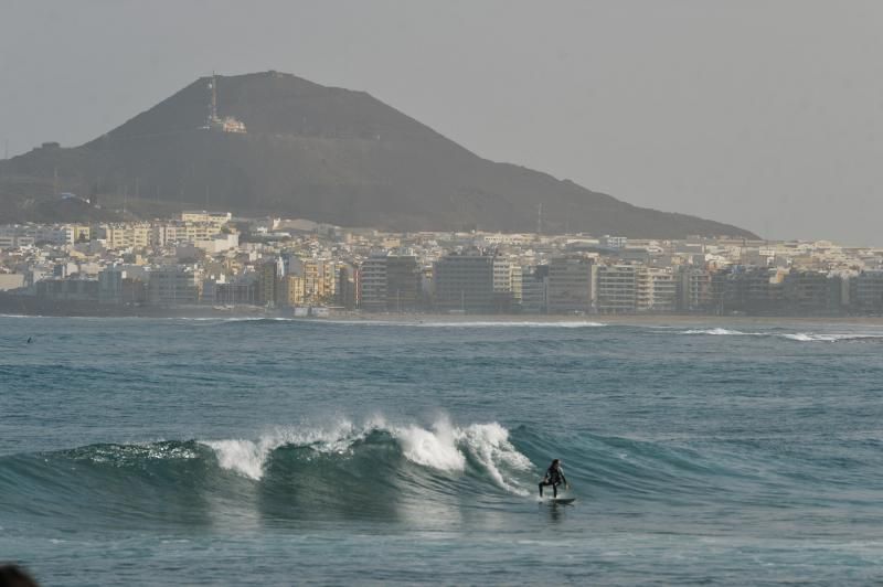 Surf en la zona de La Cícer