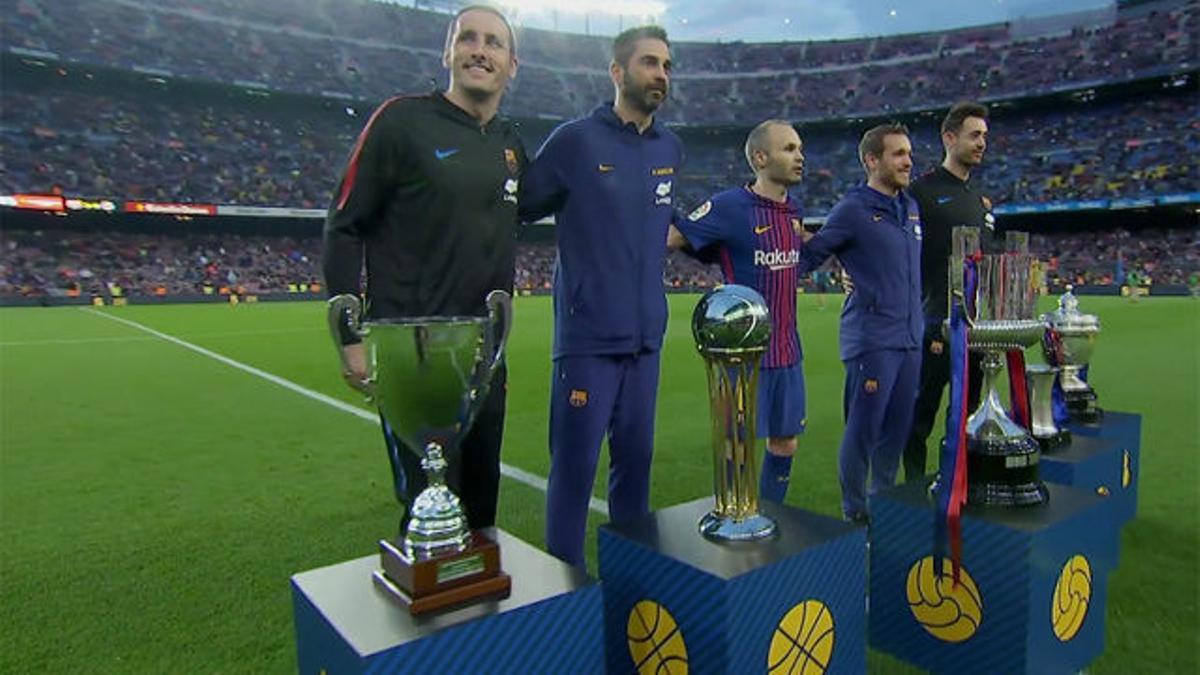 LALIGA | FC Barcelona - Villarreal (5-1): El Barça ofrece las cinco Copas del Rey a la afición en el Camp Nou