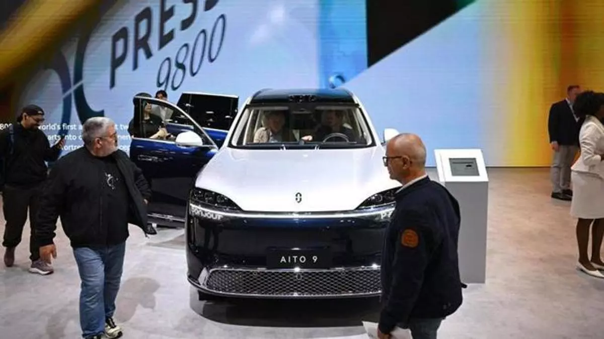 Aito avanza su desembarco en Europa con cuatro imponentes SUV en el Salón de París