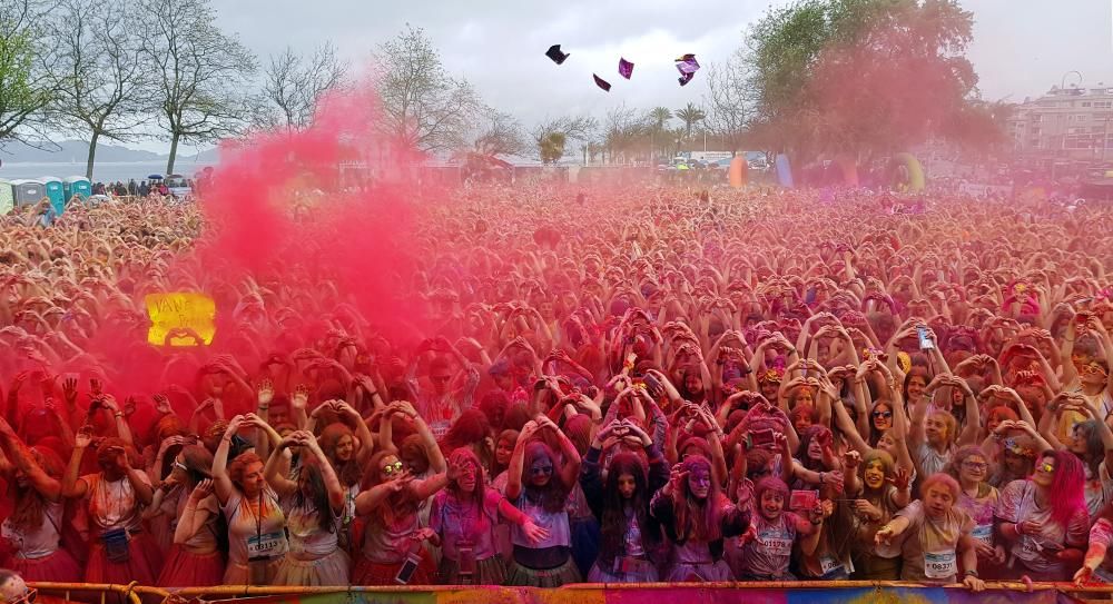 La Holi Life tiñe Vigo con toneladas de color