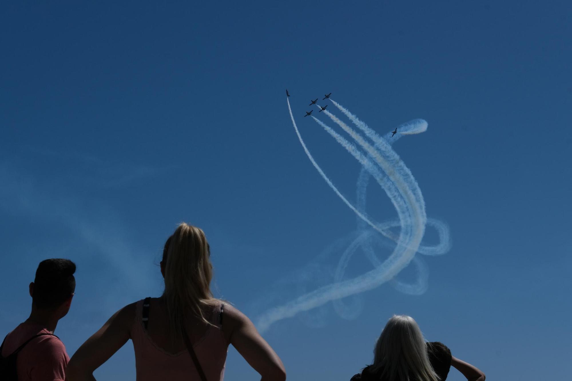 Espectáculo aéreo de Patrulla Águila en Málaga