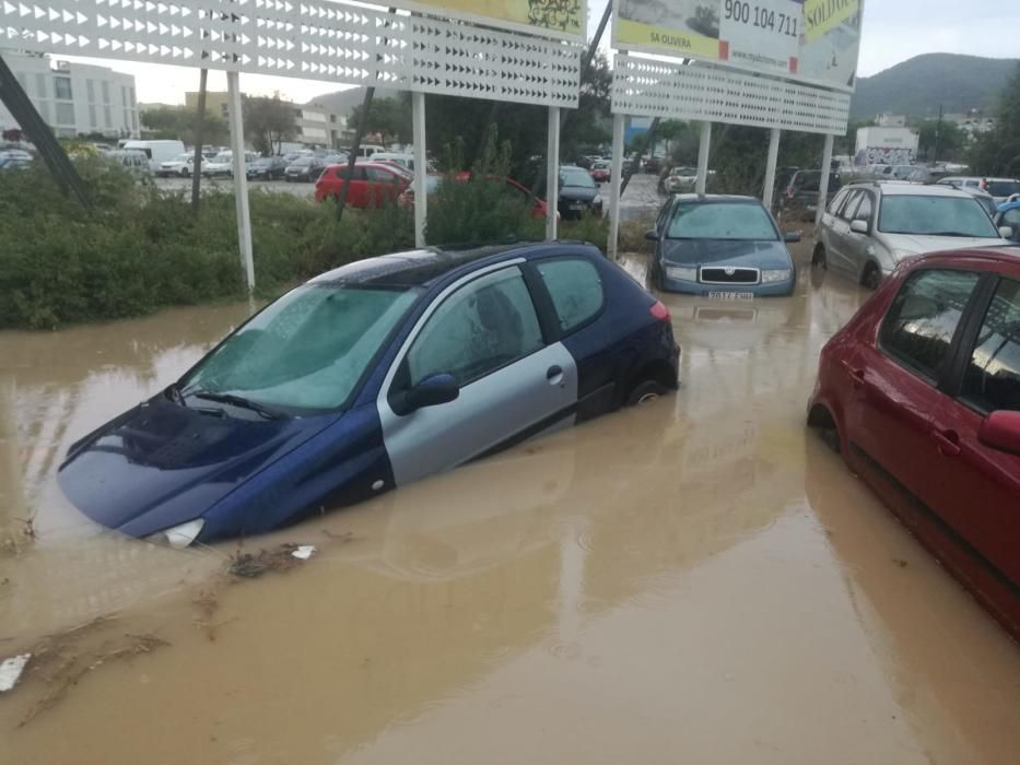 Caos y calles inundadas en Ibiza por la lluvia (27 agosto 2019)