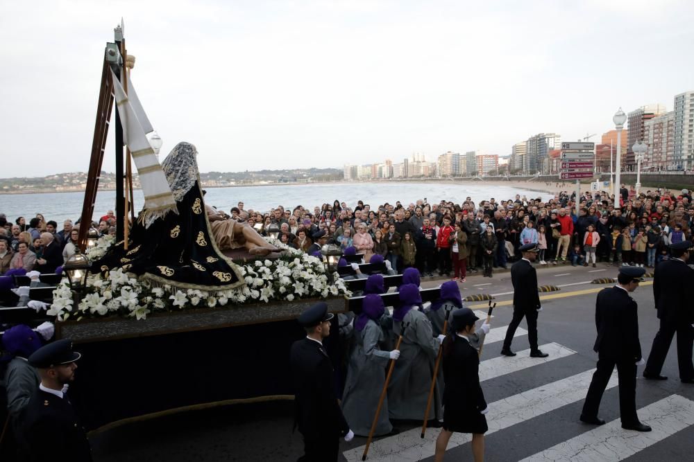 Procesión del Viernes Santo en Gijón