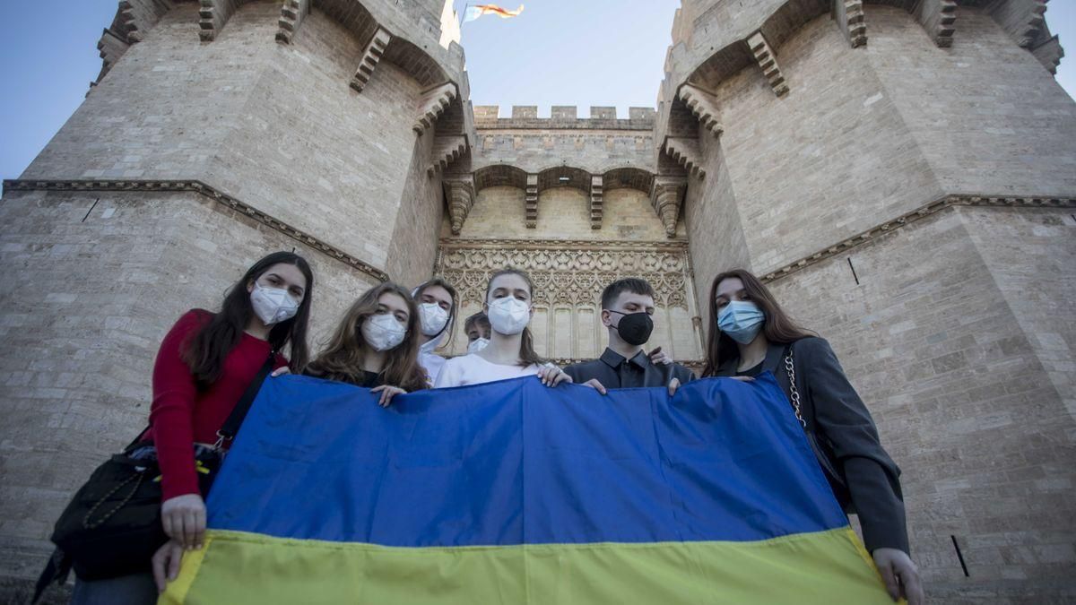 Un grupo de jovenes ucranianos se ha quedado atrapado en València tras el estallido de la invasión rusa.