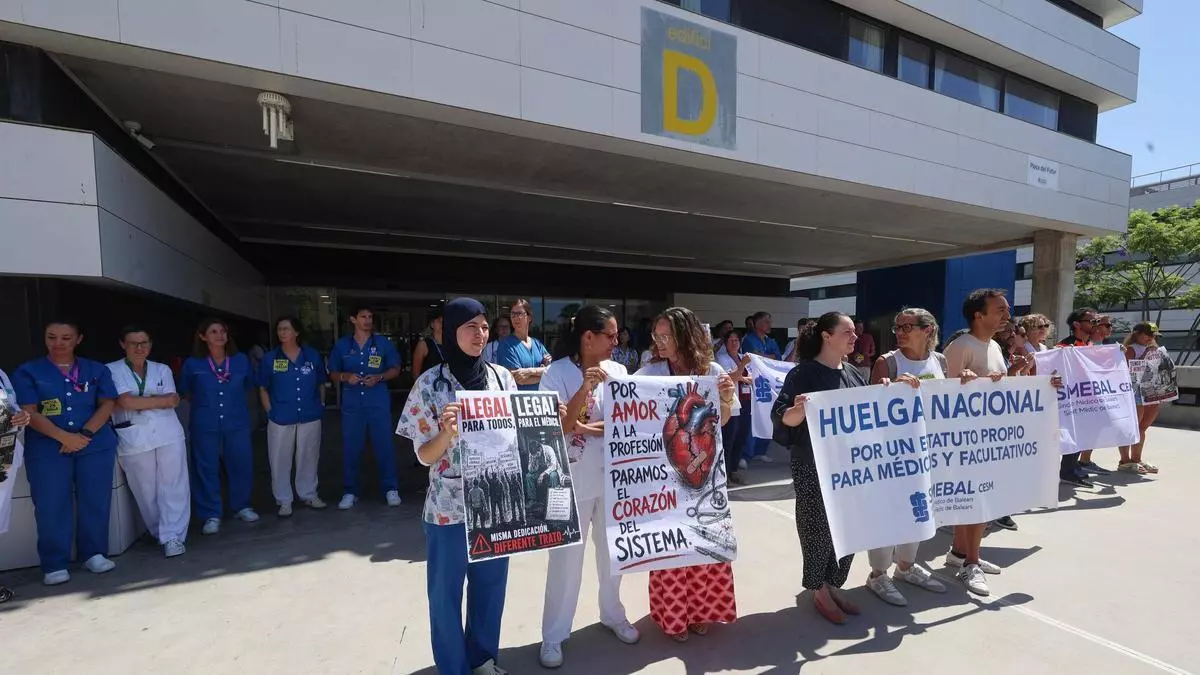 “No queremos estar 80 horas en el hospital”: los médicos de Ibiza y Formentera vuelven a concentrarse en Can Misses