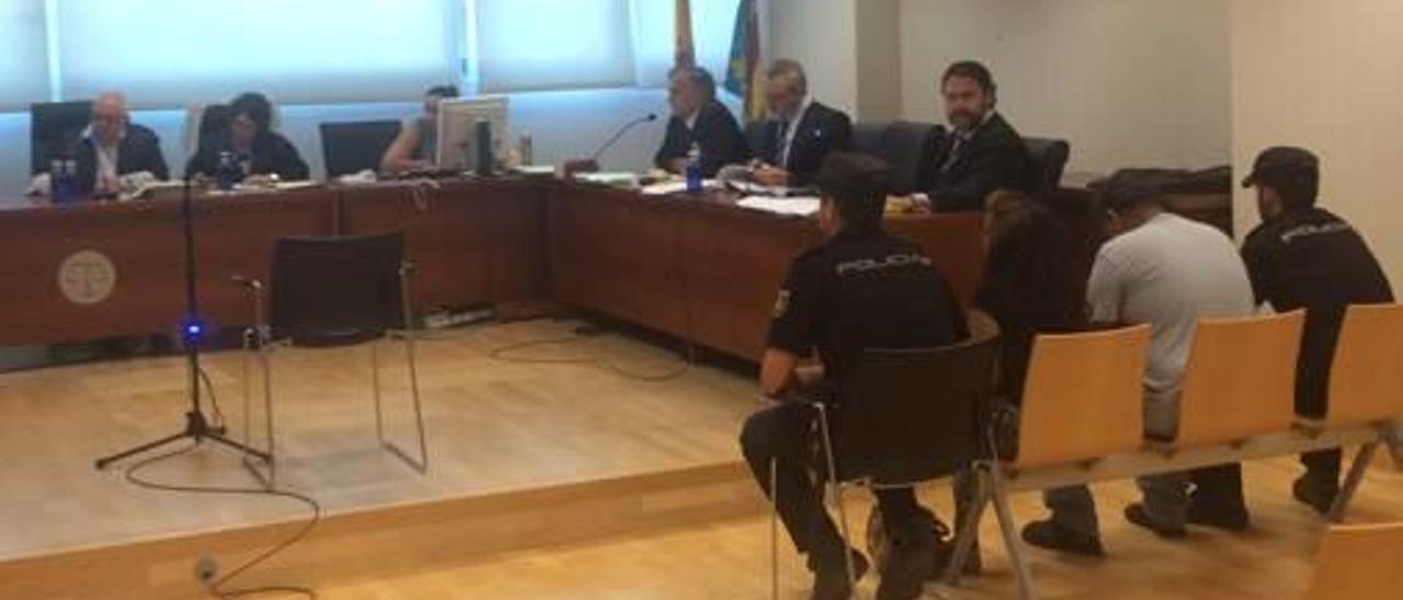 El jurado declara culpable al vecino que mató a su cuñado en Torrevieja