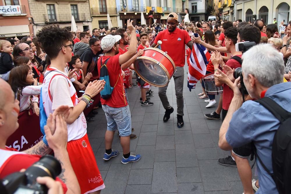 Celebració de l'ICL Manresa a la plaça Major