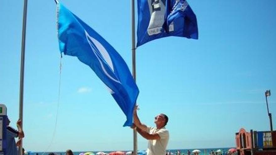 Las playas y puertos valencianos logran 108 banderas azules