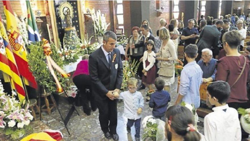 Las fiestas del Pilar llenan de flores numerosos municipios