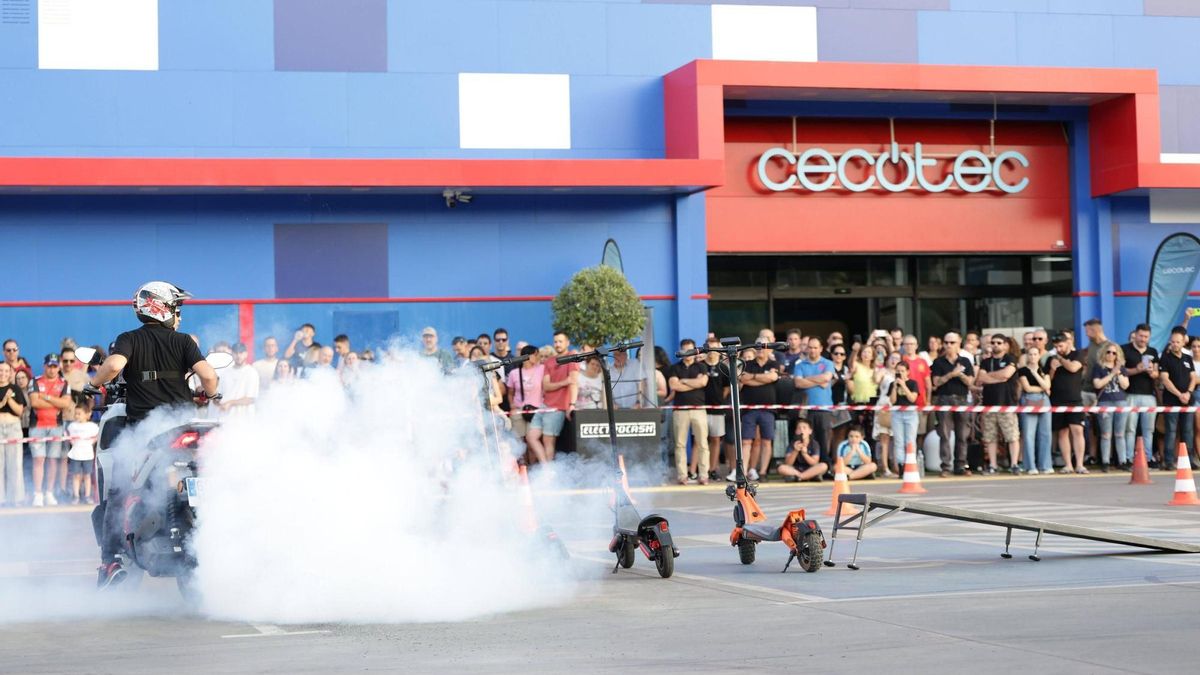 Vídeo | Así fue la inauguración de la tienda Cecotec en Cáceres
