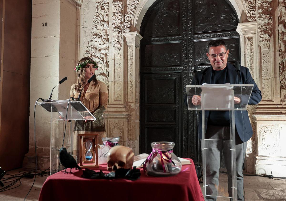 Lectura de Don Juan Tenorio XIII en el Claustro histórco de la Concatedral de San Nicolás
