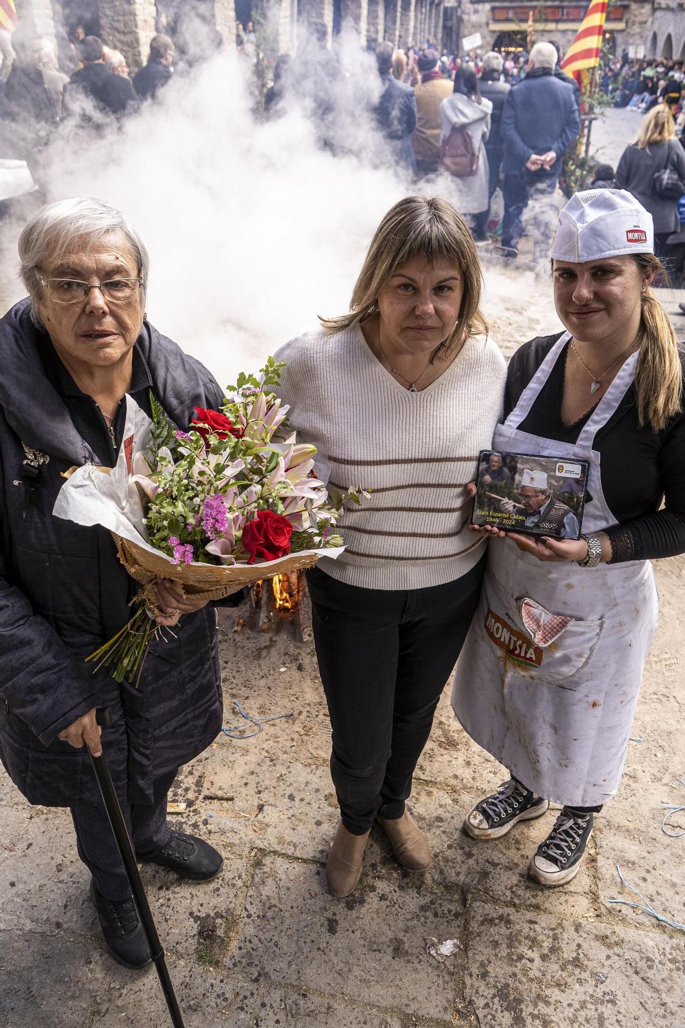 Bagà cuina el seu popular arròs per 2.500 persones