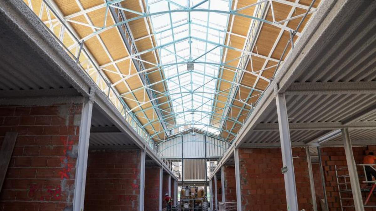 Las obras del Mercado Central de Elche enfilan la recta final mientras los Baños Árabes apuntan a marzo