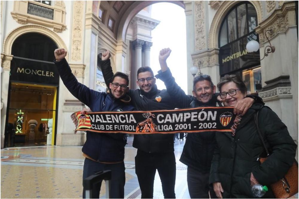 Búscate entre la afición del Valencia CF en Milán