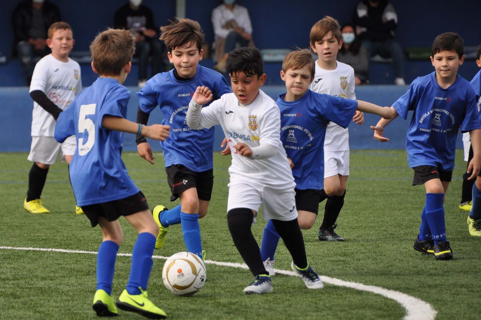 El fútbol base vuelve a sonreír