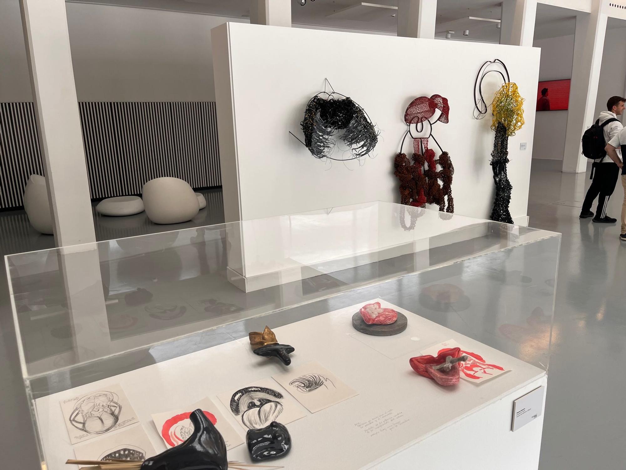 Exposición "Gramáticas textiles" en el Espacio Séneca de Alicante