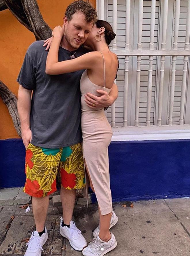 Emily Ratajkowski, cariñosa con su marido en Cartagena