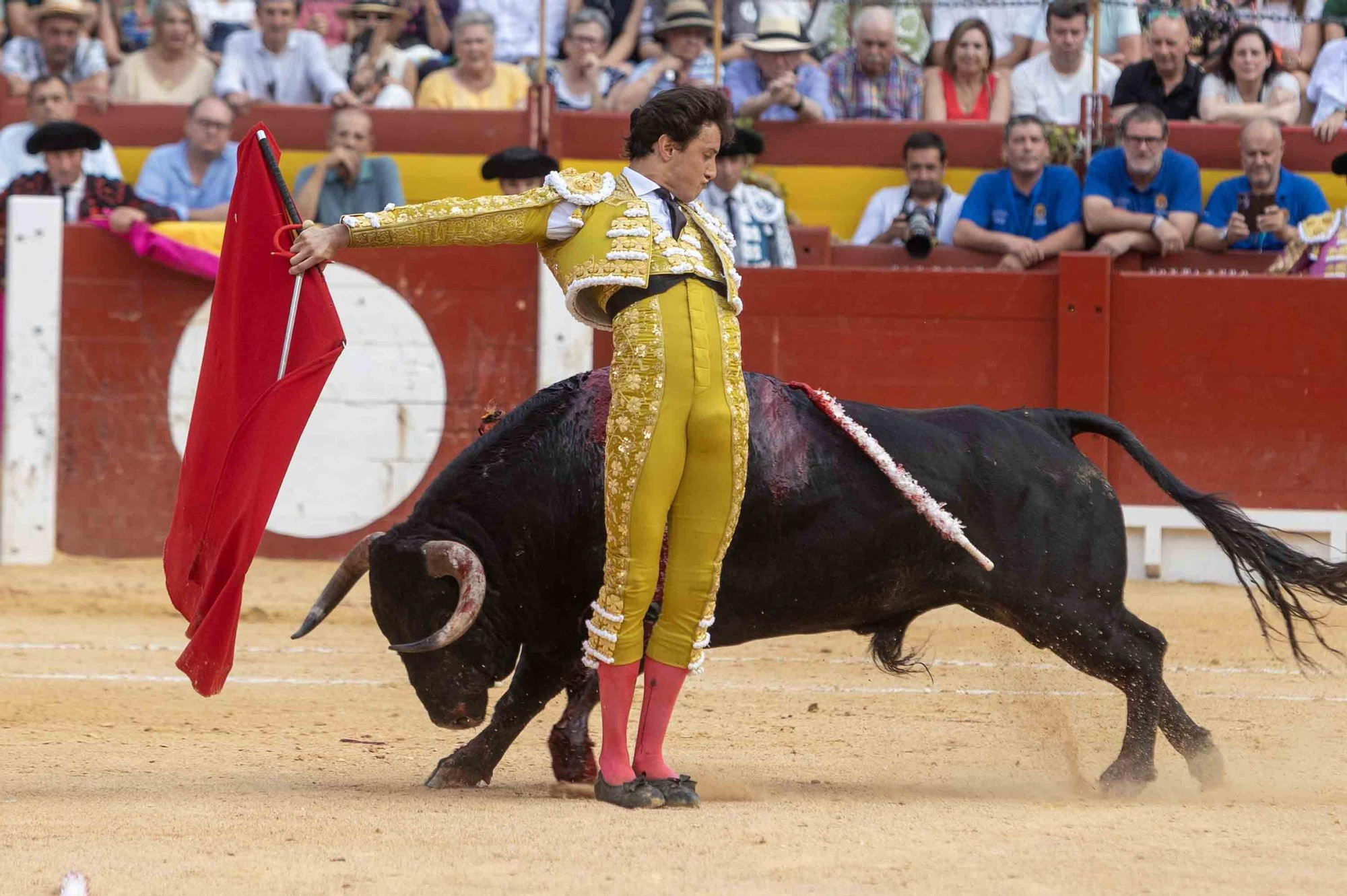 Manzanares, Roca Rey y Navalón no defraudan en la Feria de Hogueras 2025