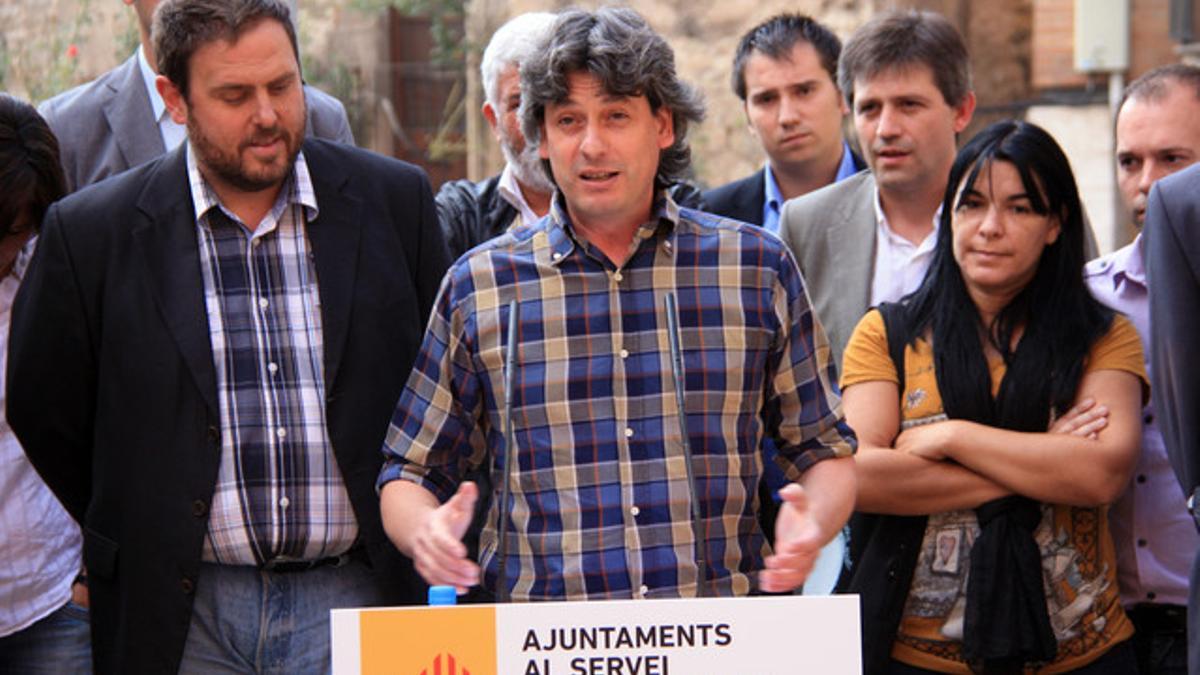 El alcalde de Moià, Dionís Guiteras, con otros regidores de ERC, en octubre.
