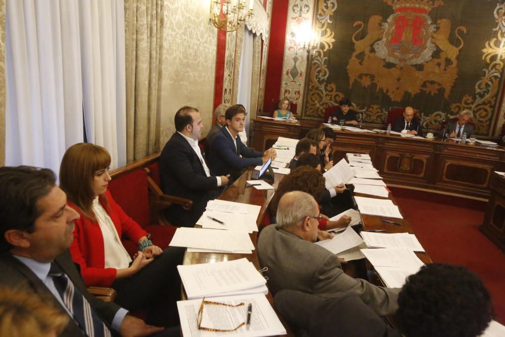 Pleno en el Ayuntamiento de Alicante