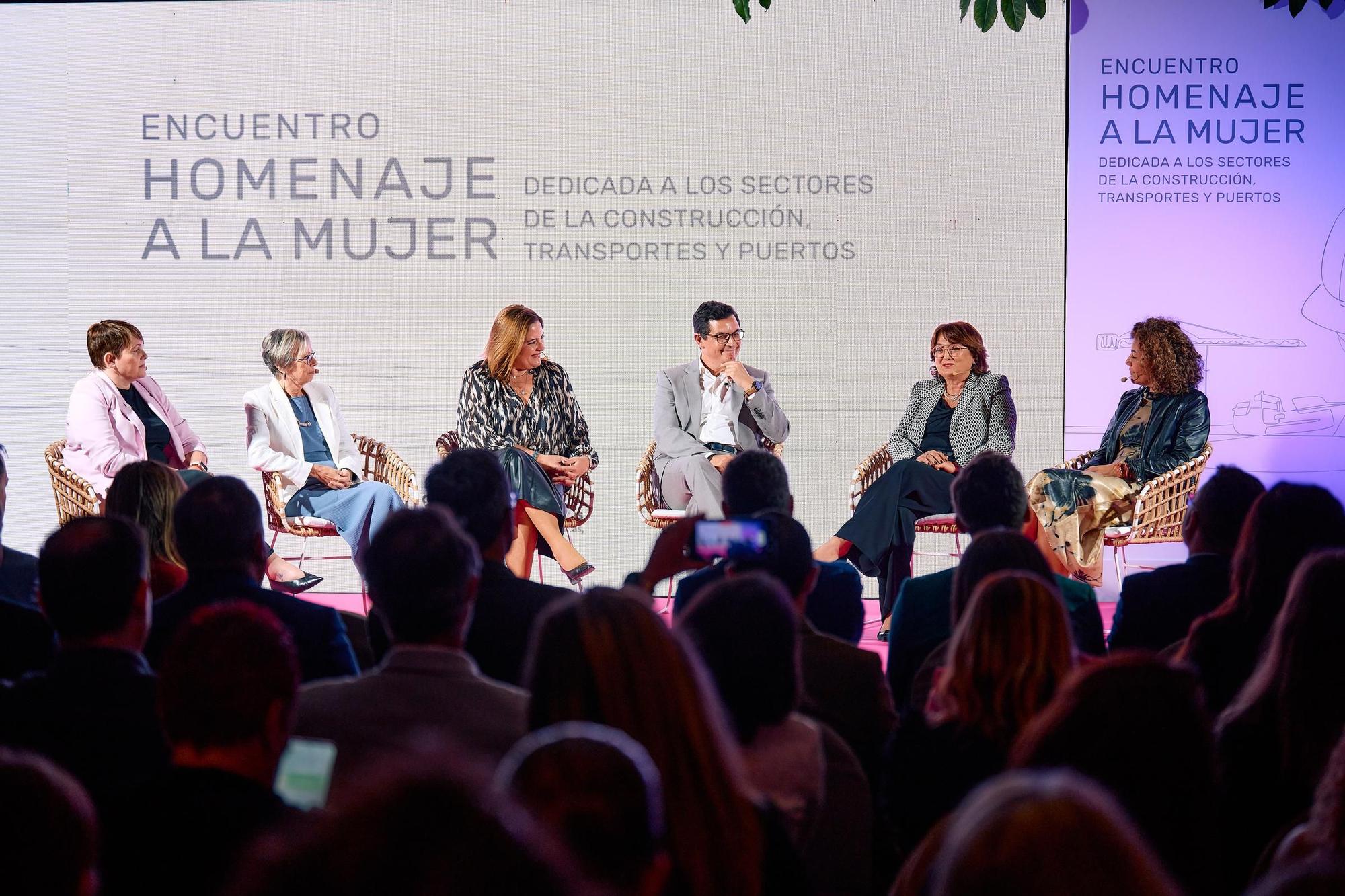 Encuentro Homenaje a la Mujer dedicada a los sectores de la construcción, transportes y puertos