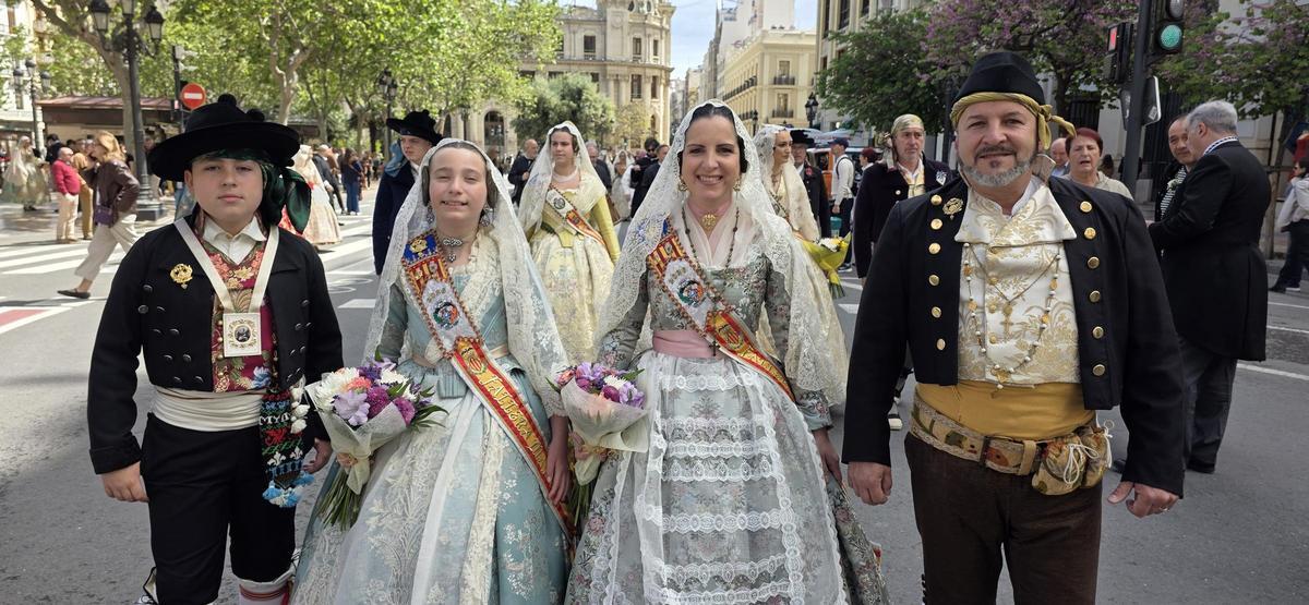 Las comisiones de falla en la Ofrenda a San Vicente Ferrer (3/6)