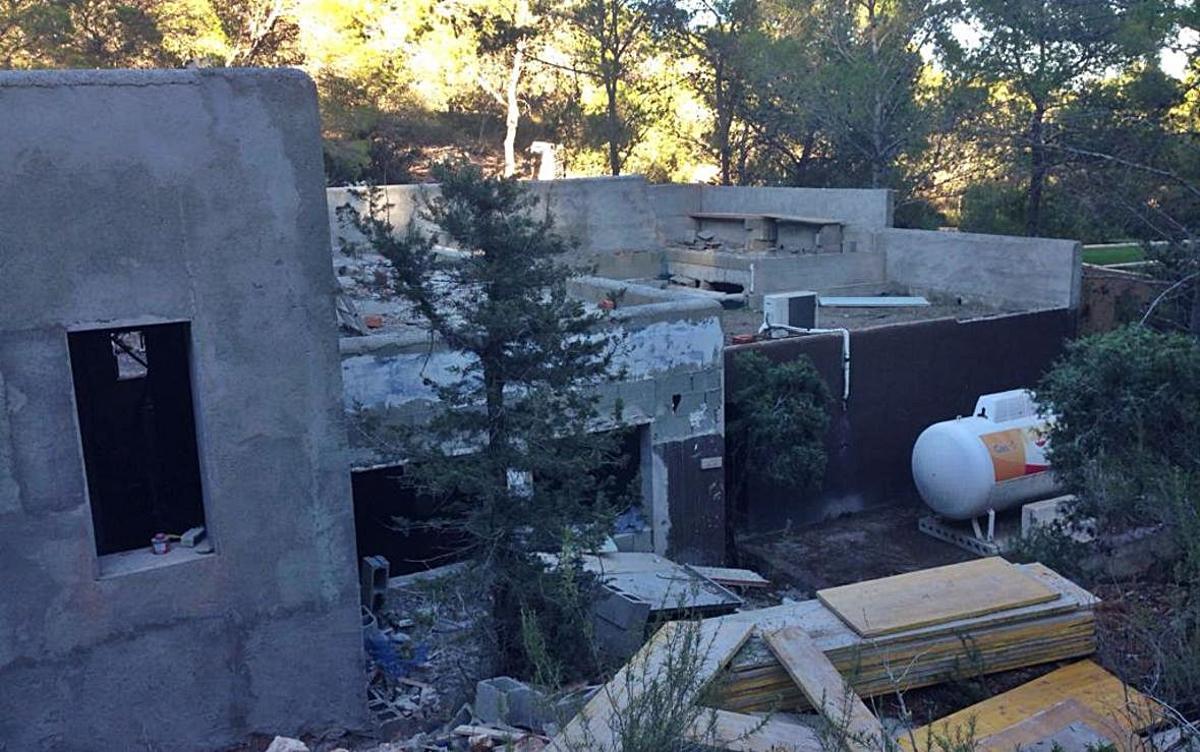 Parte de los trabajos realizados sin licencia, según el Seprona. | D. I.