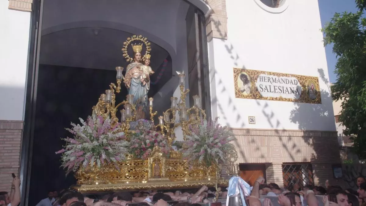 Capuchinos besa la Gloria con María Auxiliadora en sus calles