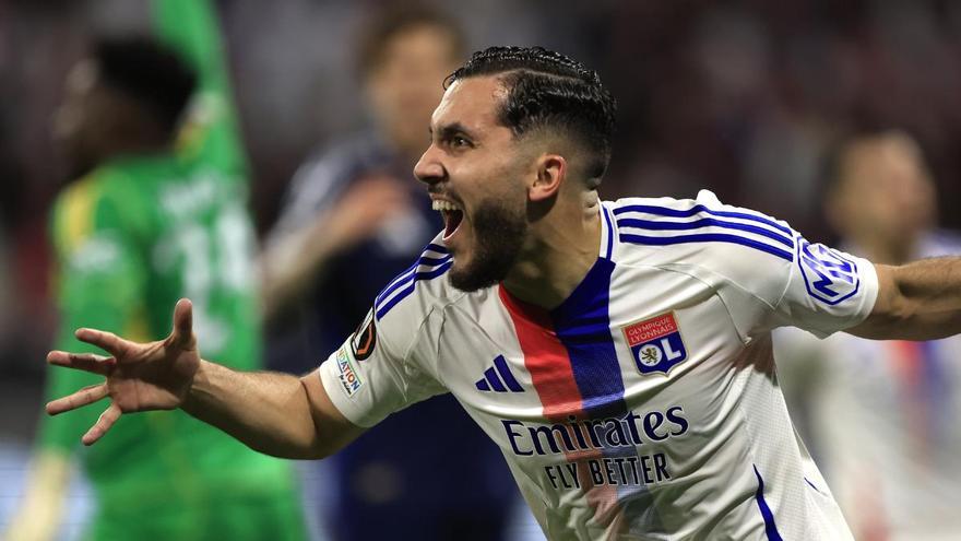 Lyon - Manchester United | El gol de Rayan Cherki