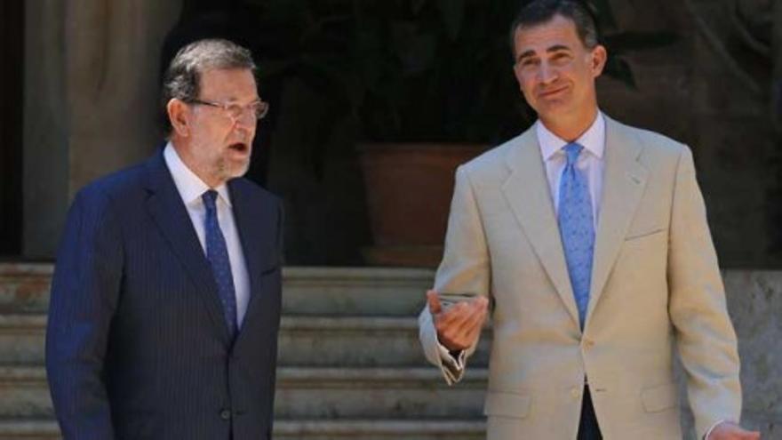 Felipe VI recibe a Rajoy en Marivent