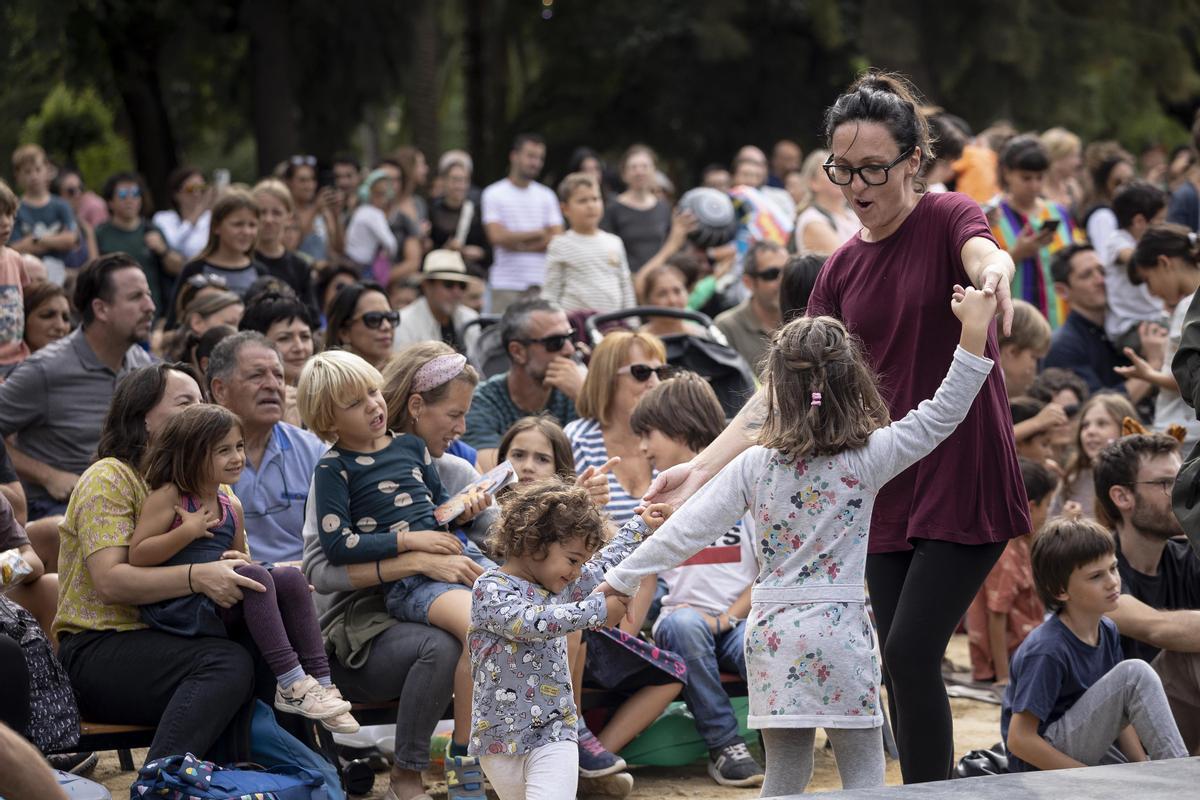 Los espectáculos de circo invaden el Castell de Montjuïc.