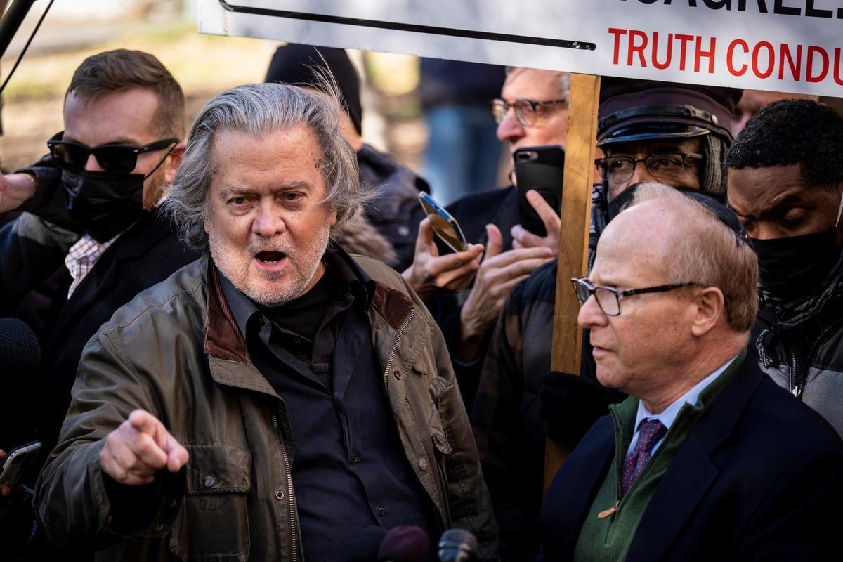 Steve Bannon.