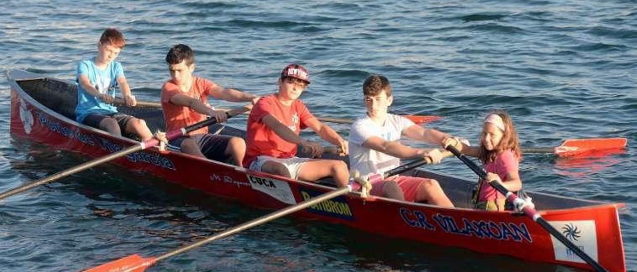 Formación infantil subcampeona de España de bateles. // Noé Parga