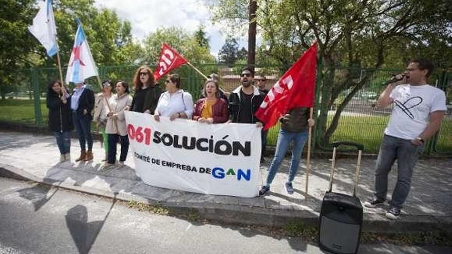 Manifestación del comité de empresa del 061, ayer. // Bernabé / Cris M.V.